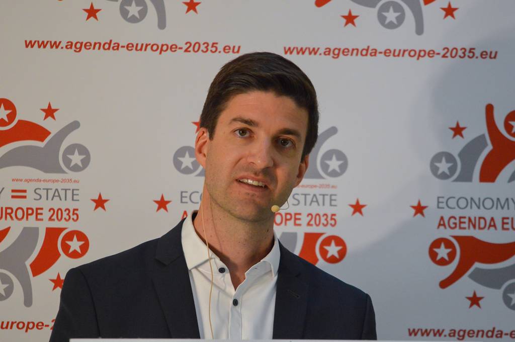 Mag. Christian Winkelhofer, MBA (Accenture).